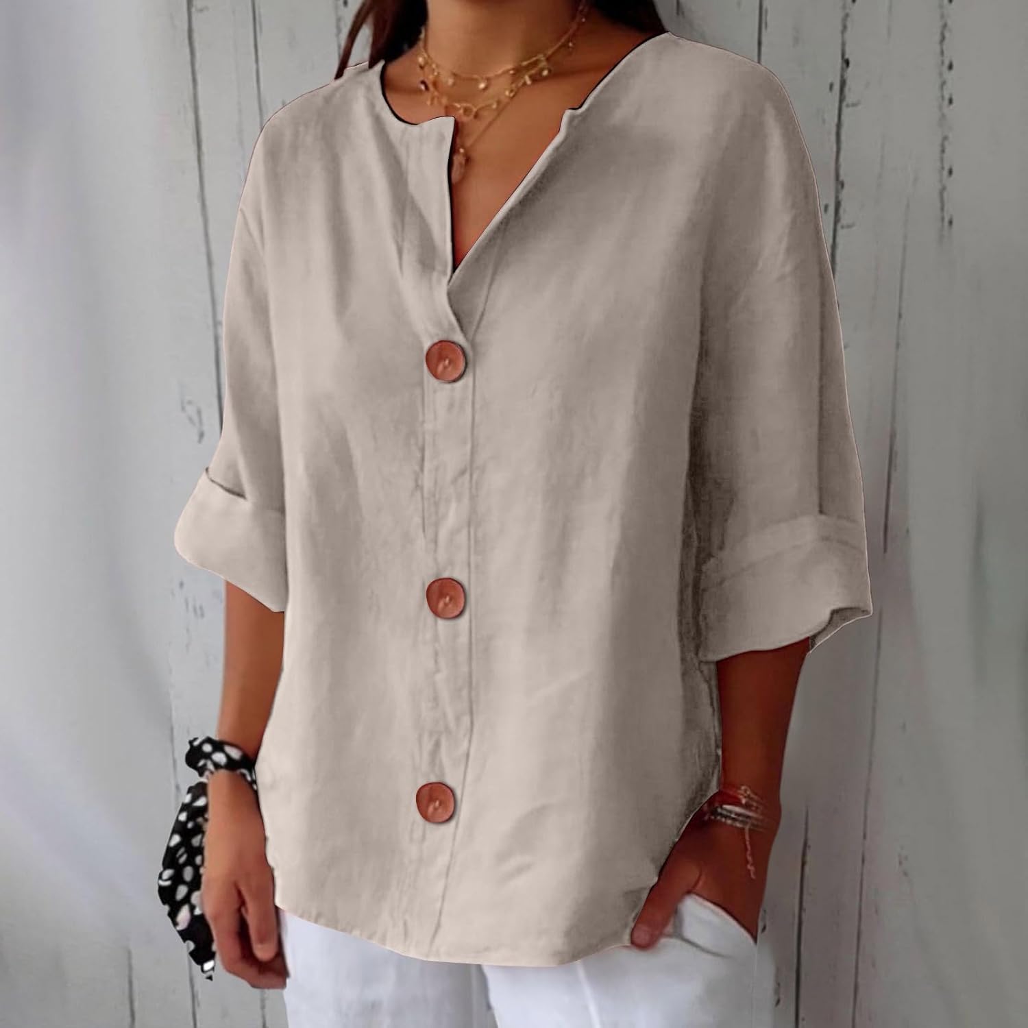 Julia – Loose-Fitting Elegant Blouse