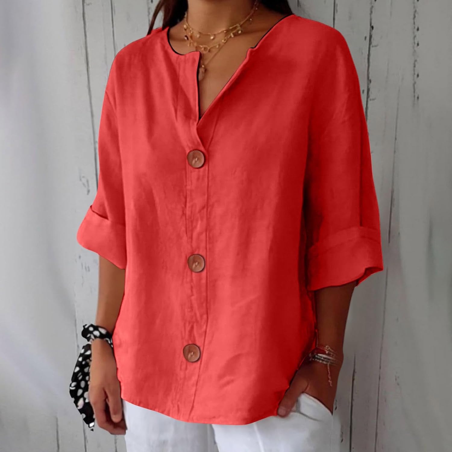 Julia – Loose-Fitting Elegant Blouse