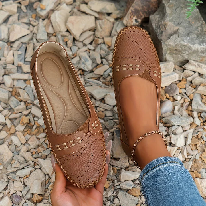Isabel | Women’s Comfortable Black Flats