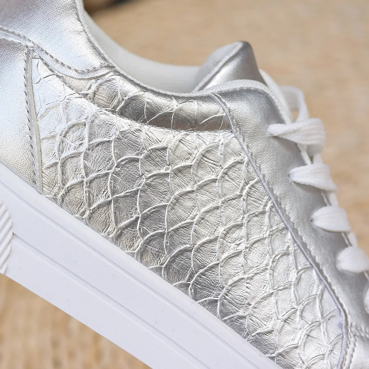 Alise Sneakers